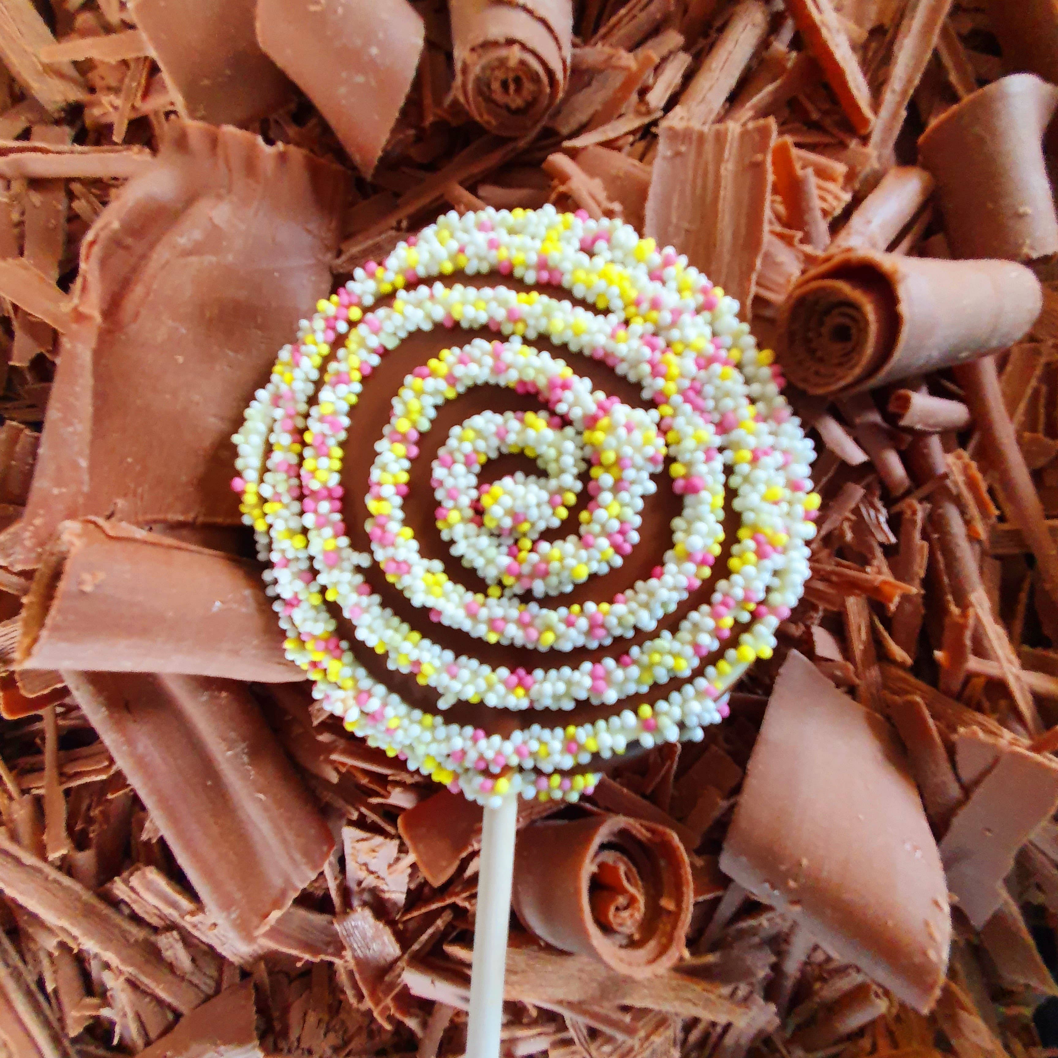 Cwtsh Chocolate - Vendita all'ingrosso Dolci ricoperti di cioccolato - Lecca lecca di cioccolato a spirale