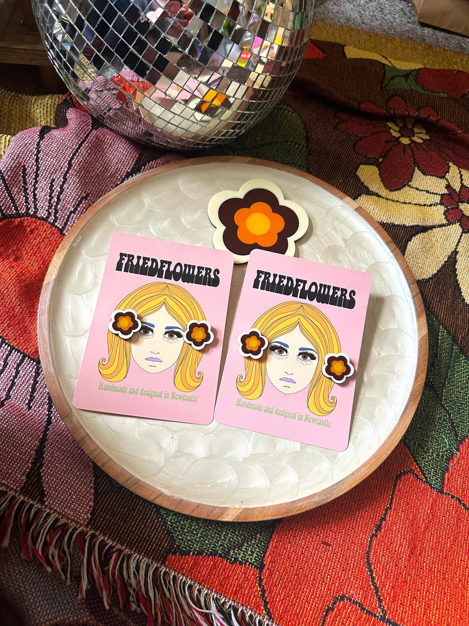 friedflowers - Vente Clous d'oreille - Boucles d'oreilles fleur stud inspirées des années 1970 Cecilia2