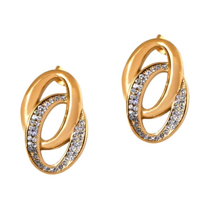 Kristi studiert für den Großhandel von OliviaBlair Designs