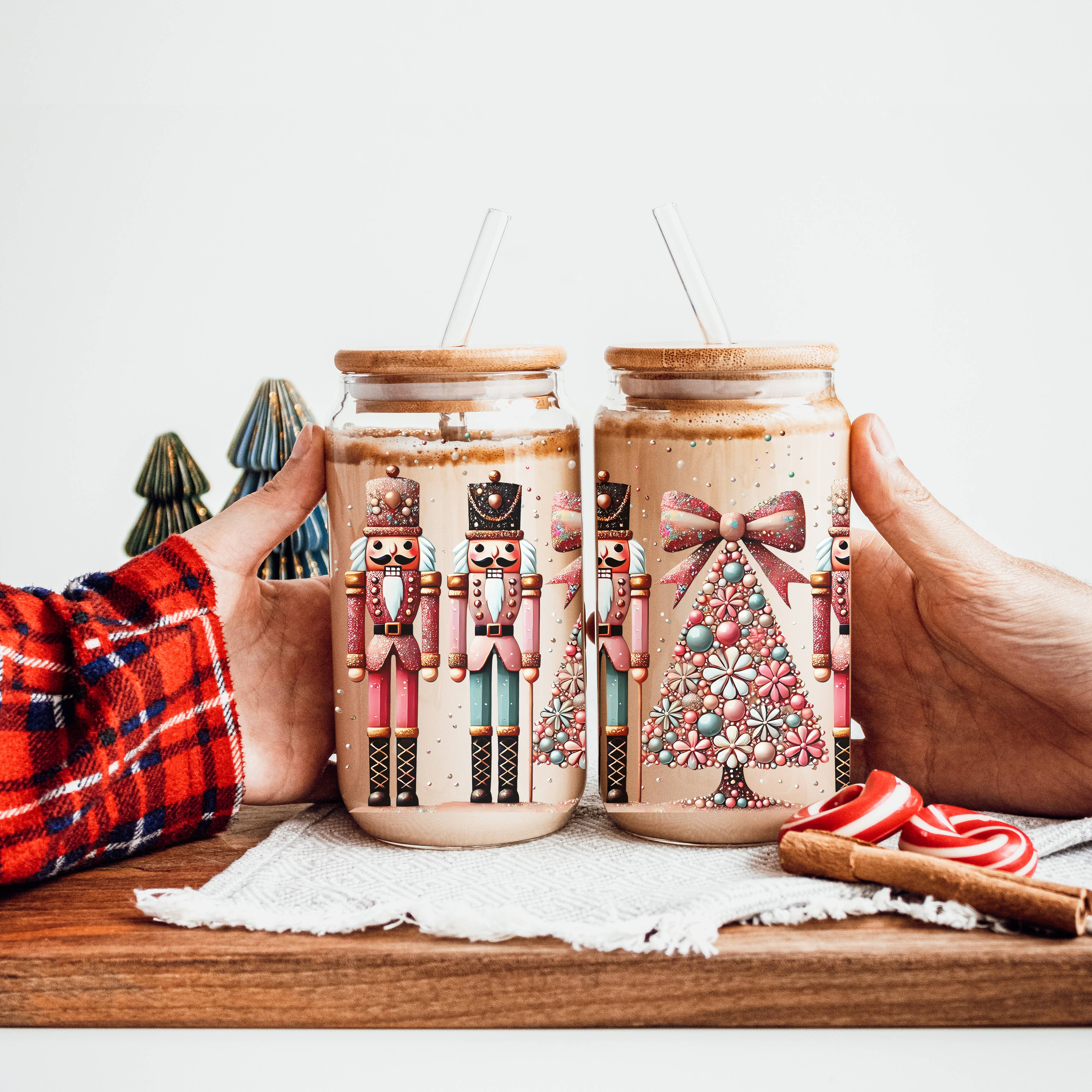 Gia Roma - Wholesale Drinking Glass/Cup - Candy Cane Christmas Can Glass. Cup With Glass Straw & Lid262