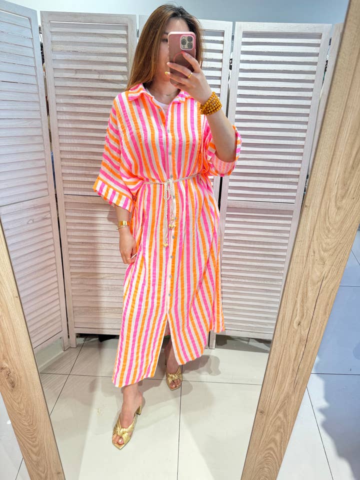 Long patterned dress for wholesale by VICTORIA&ISAAC