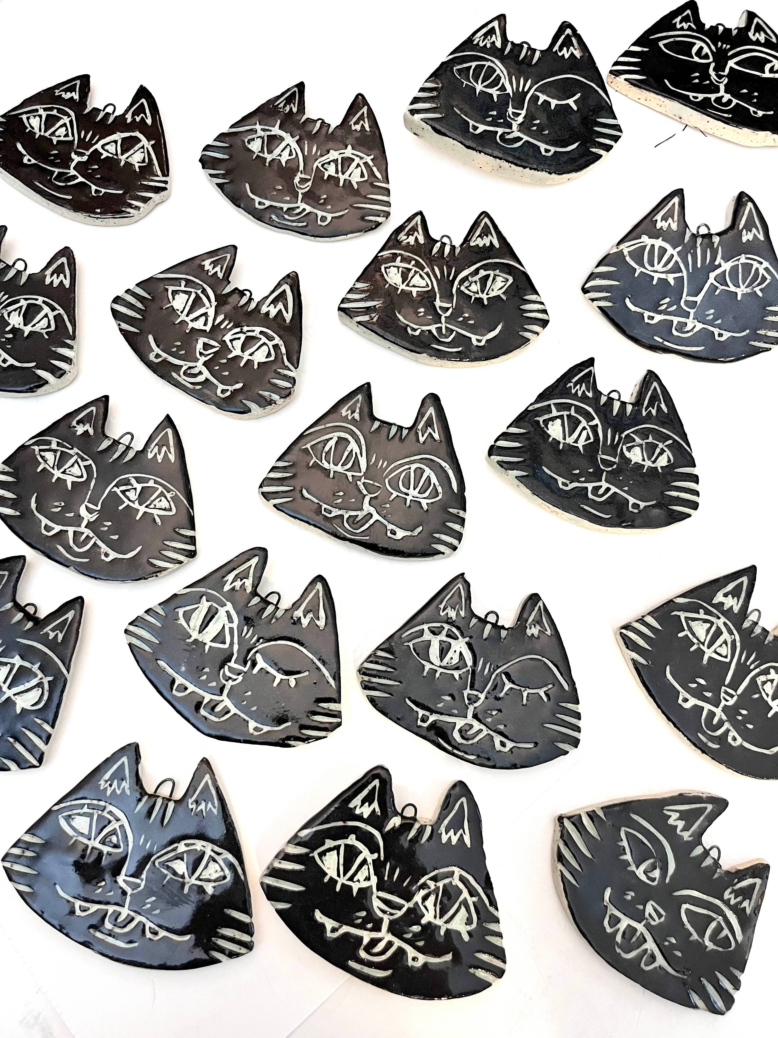 Atomic Gothic Shop - Wholesale Ornament - Animal ceramic ornaments, Handmade, in Black and White4