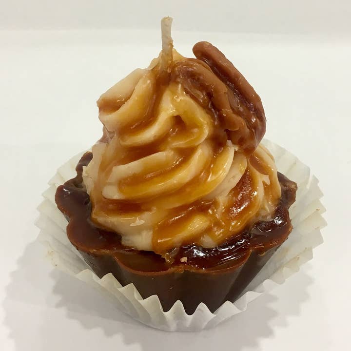 Happy Kat Candles - Wholesale Novelty Candle - Bourbon Butter Pecan Cupcake Candle1