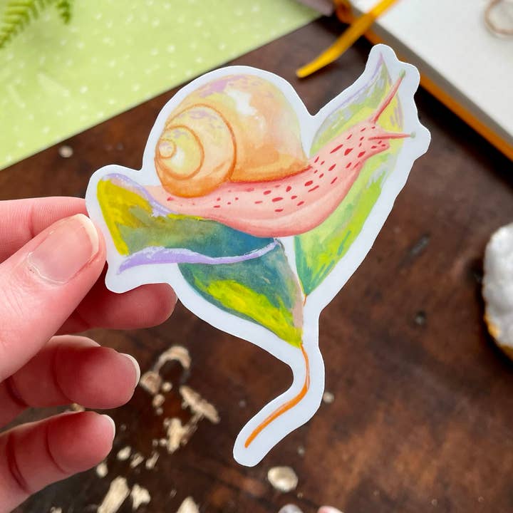 Snegl med blade Vinyl Sticker for engroshandel hos The Unrefined Crafter