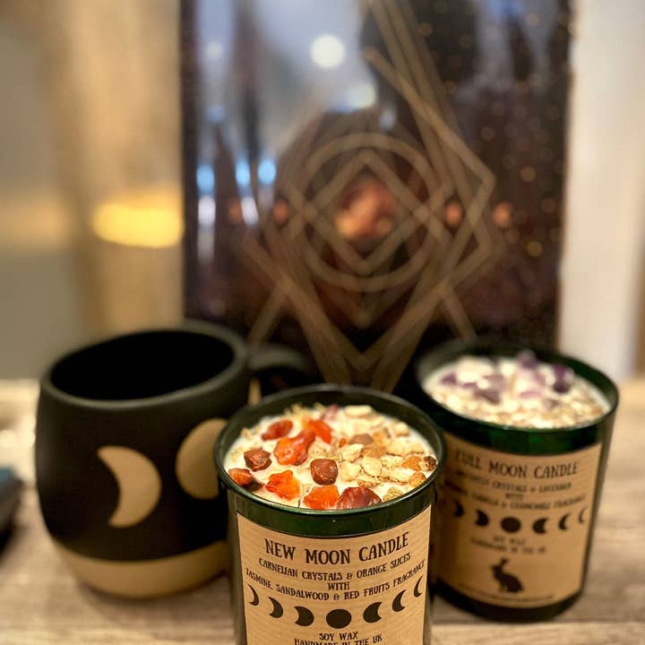 The Hare And The Moon - Wholesale Jar/filled candle - Handmade Full Moon Candle with Crystal Chips0