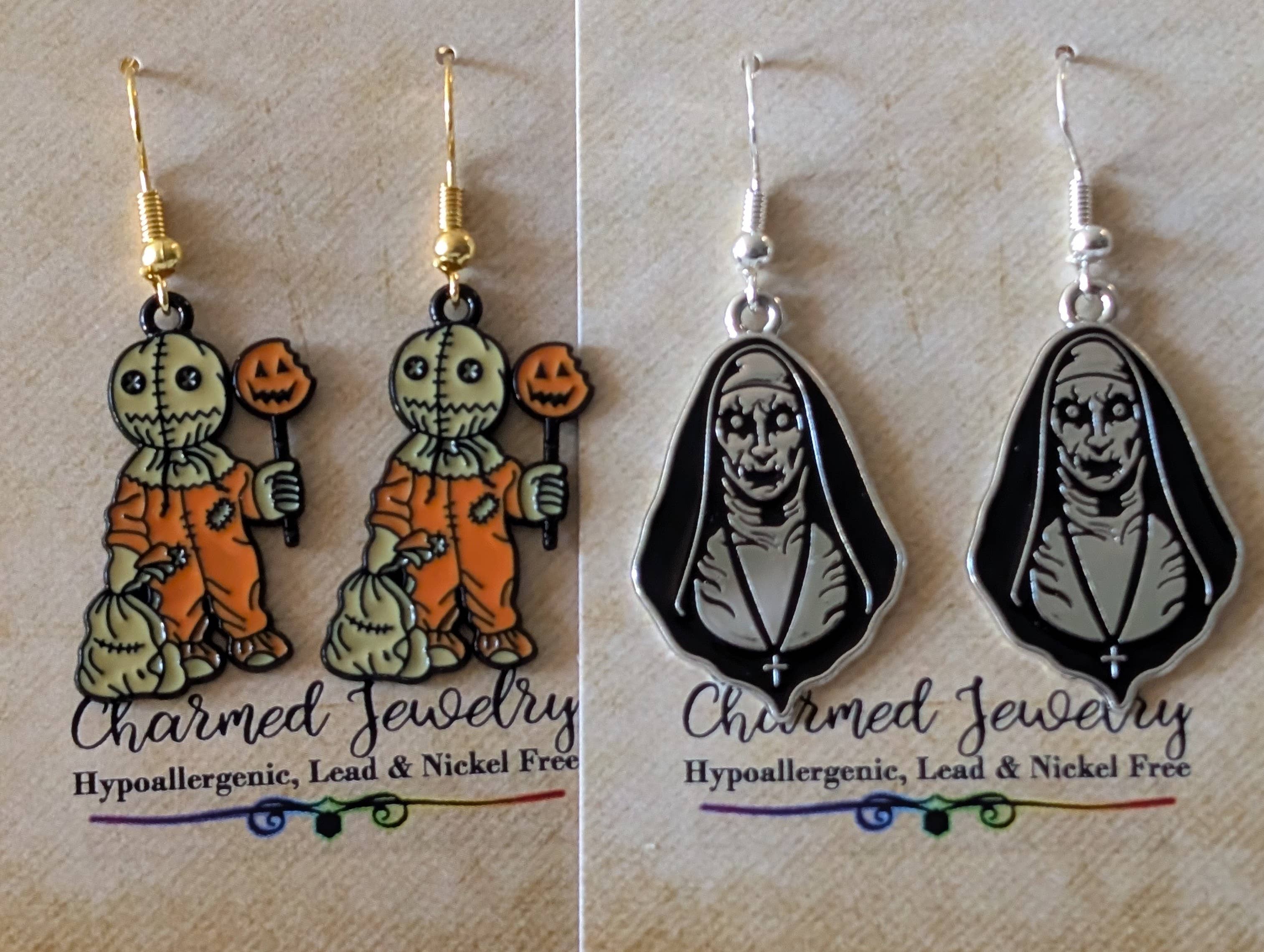 Con-Quest Crafts – wholesale Smycken – Smycken med skräckfilmskaraktärer: örhängen, halsband och dragkedjehängare28