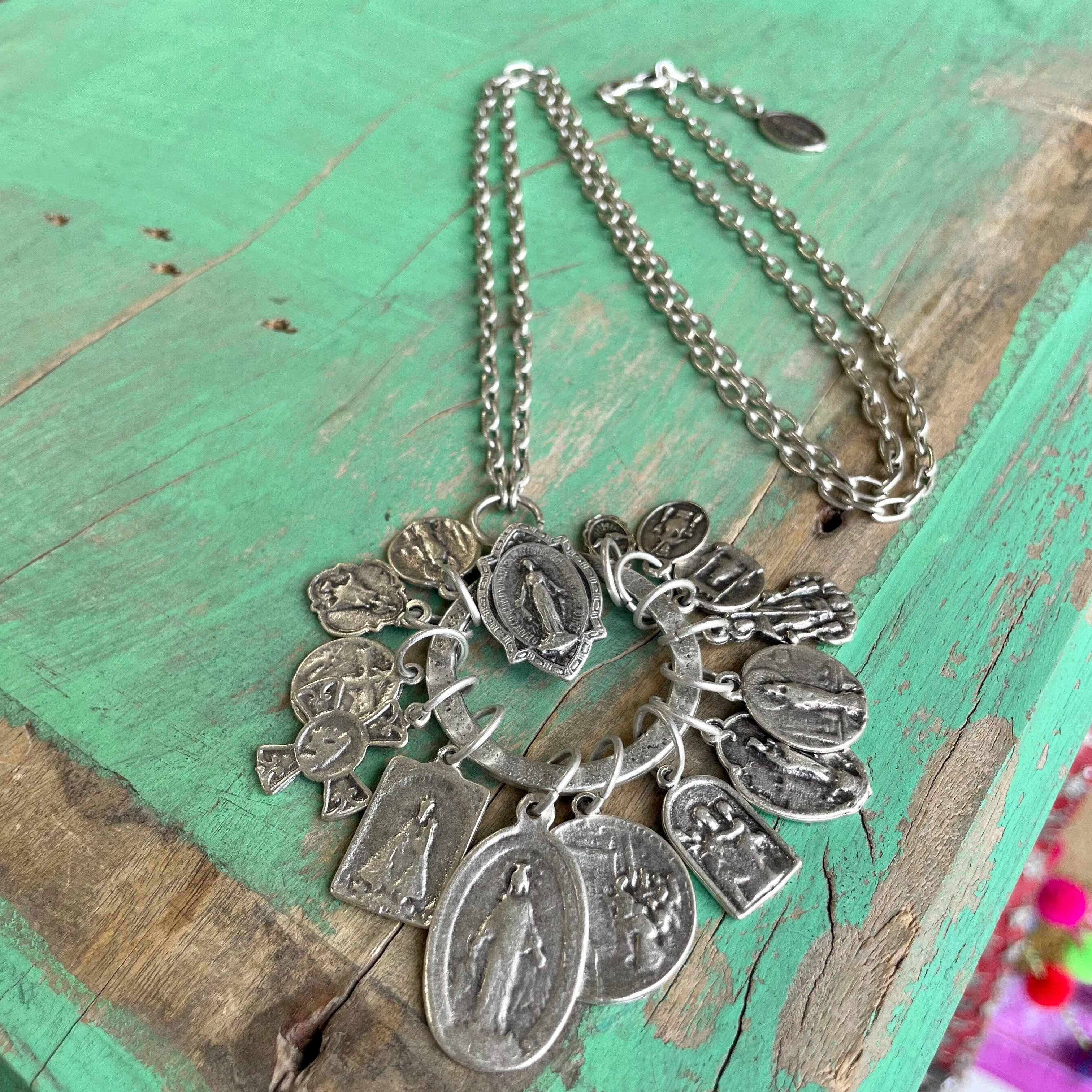 Love and Honor Jesus LLC - Wholesale Halskettinghanger - Ketting met heiligenbedels16