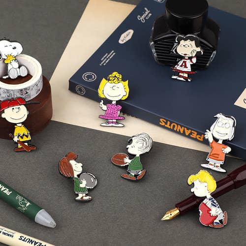 K_Wonderland - Wholesale Lapel Pin/Button - Peanuts Snoopy 75th Anniversary Pin Badge Collection