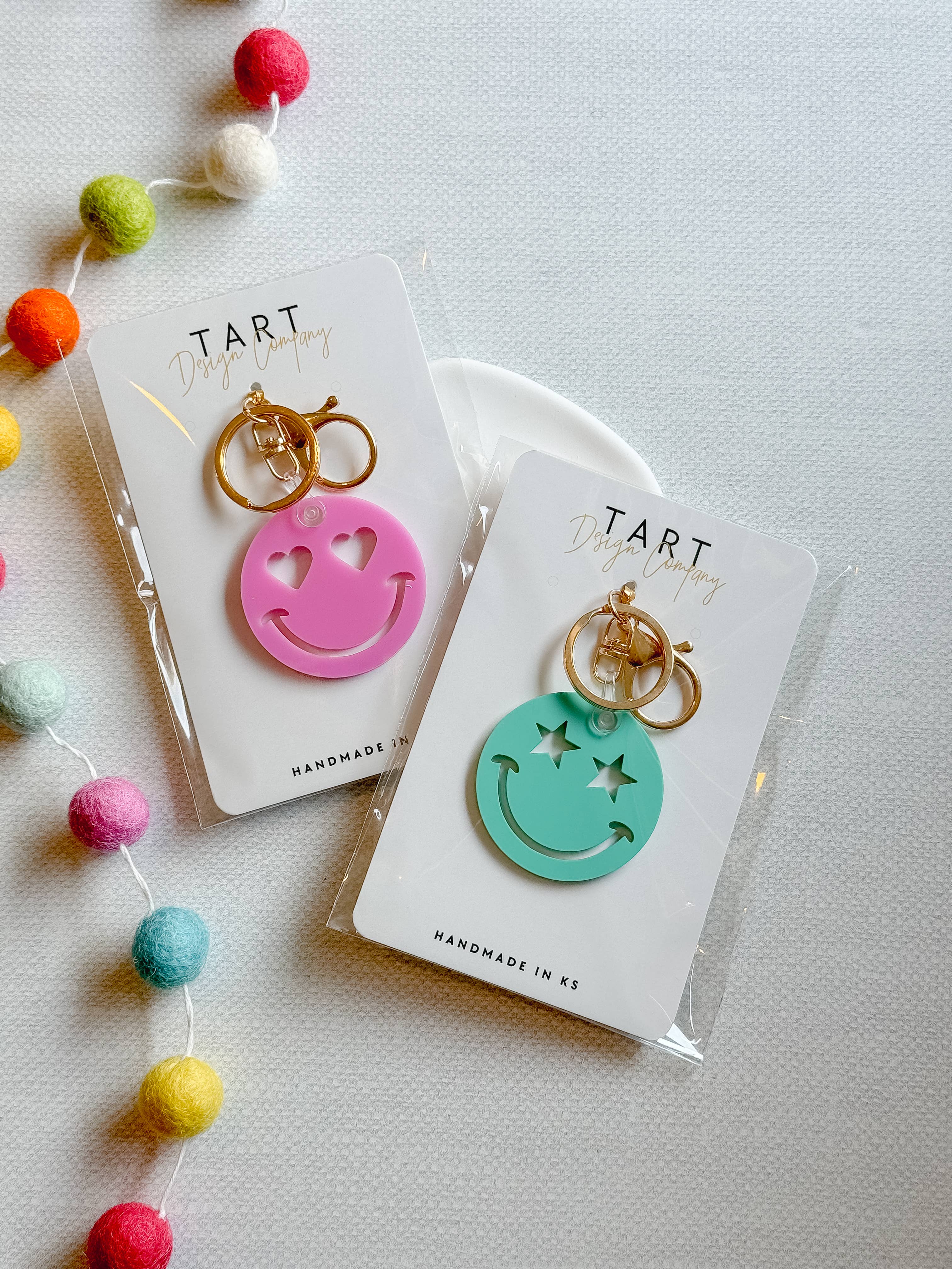 TART Design Co. LLC - Wholesale Keychain - Women's - Retro Smiley Acrylic Keychain4