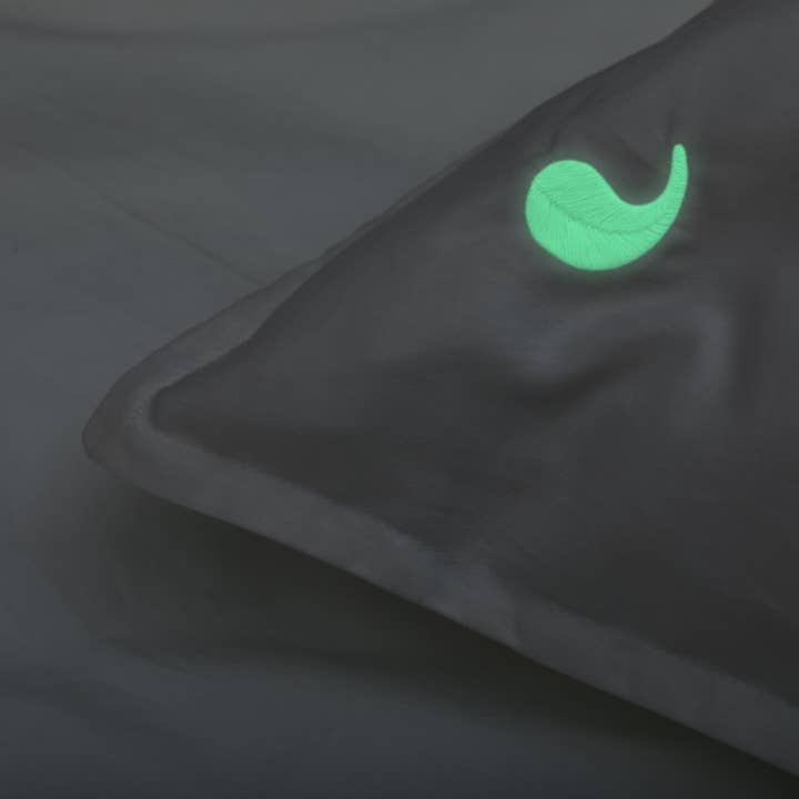 Nayakakanda glow sateen duvet cover set (white with glow in the dark leaves) for wholesale by Four Leaves