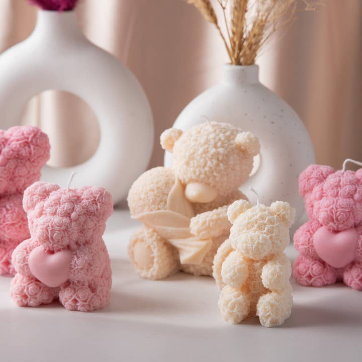 Ritual Spirit ltd - Wholesale Novelty Candle - XXL Teddy Bear Candle holding Bouquet of Roses | Handmade4