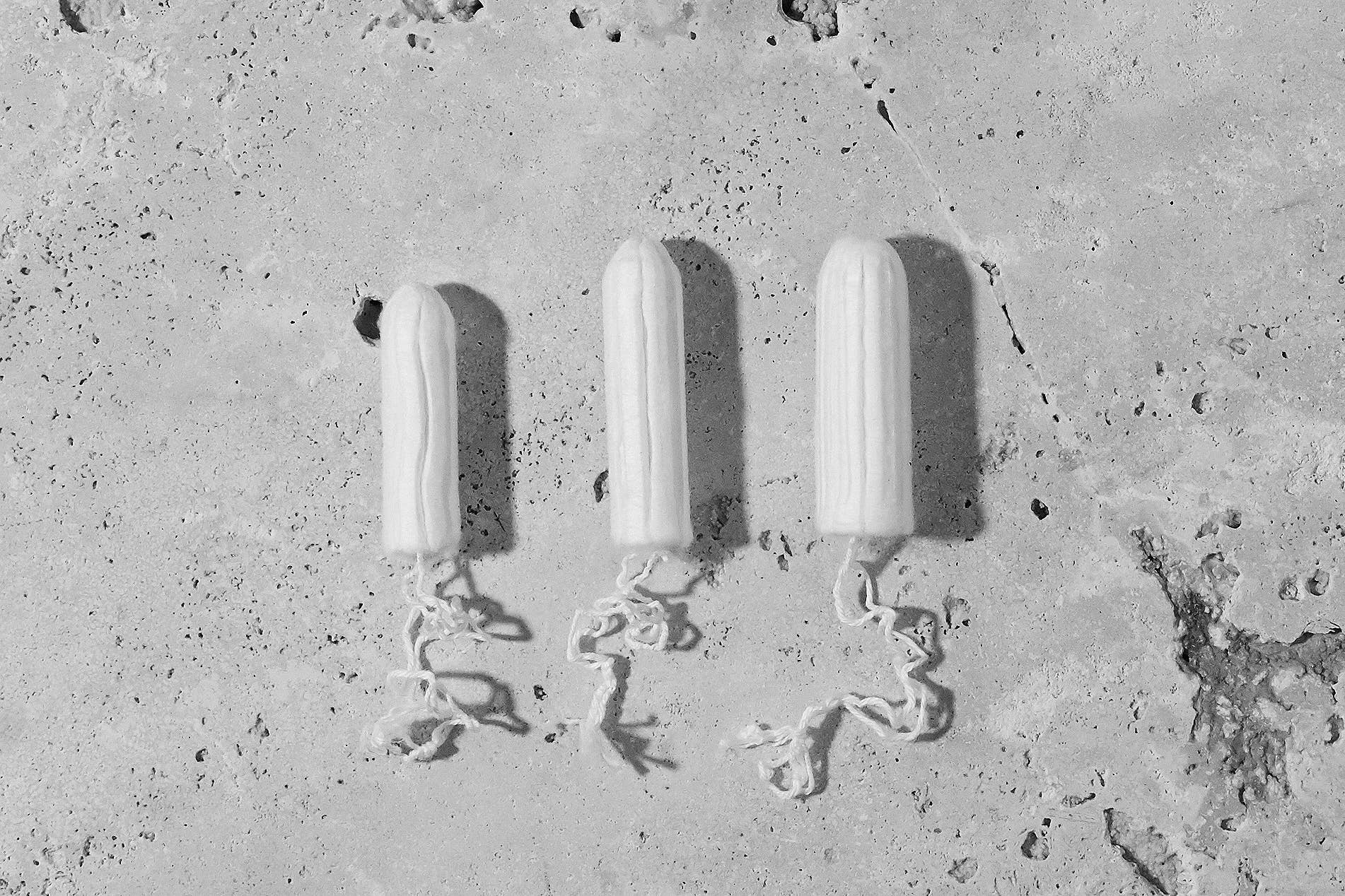 Mooncup – Tampão por atacado – Naked Tampons® | Médio (pacote com 16) | Sem plástico | Vegan1