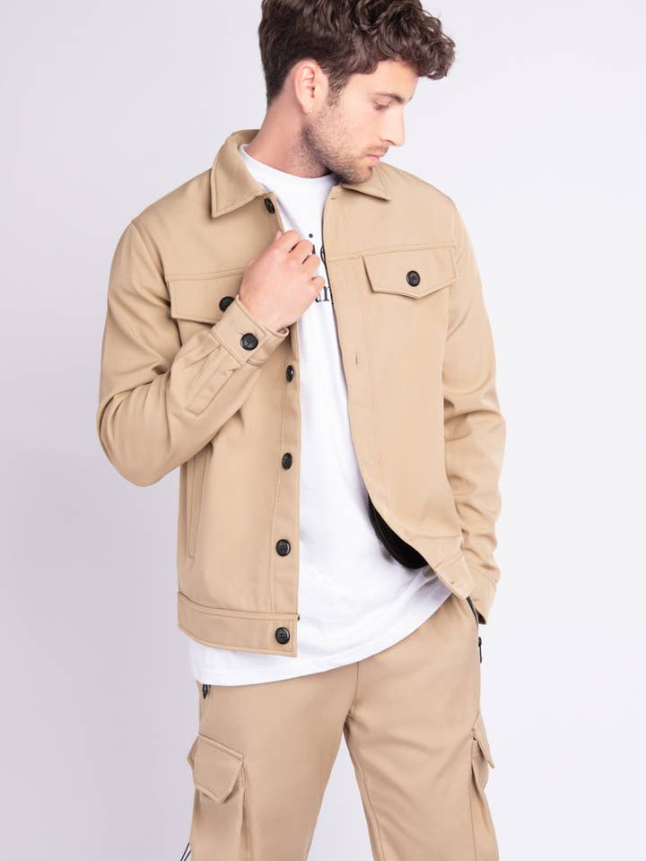 Giacca con bottoni beige tinta unita per la vendita all'ingrosso da parte di AARHON