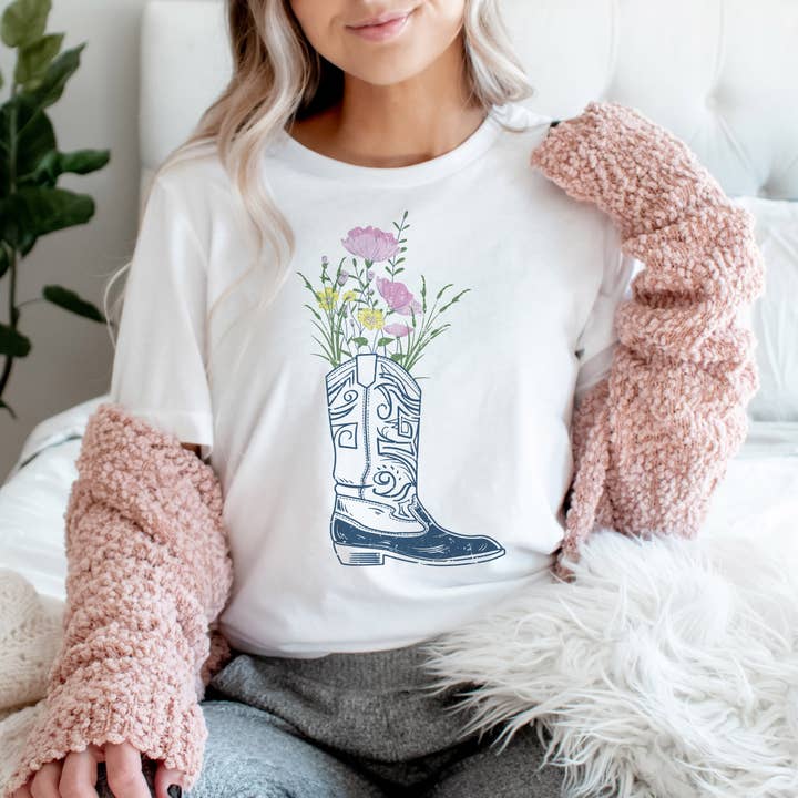 Camisa con estampado de botas vaqueras rellenas de flores para venta al por mayor de Untamed Country