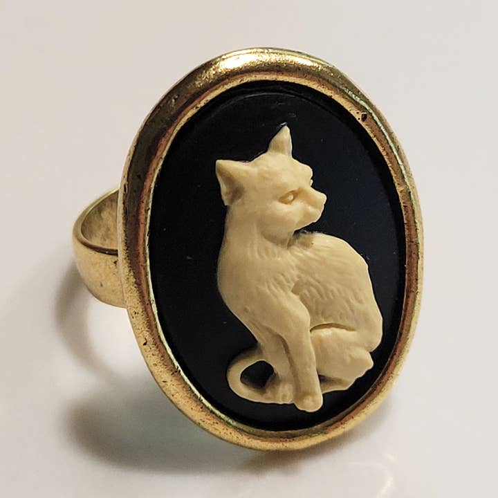 Cat Large Cameo Ring for wholesale by Fizz