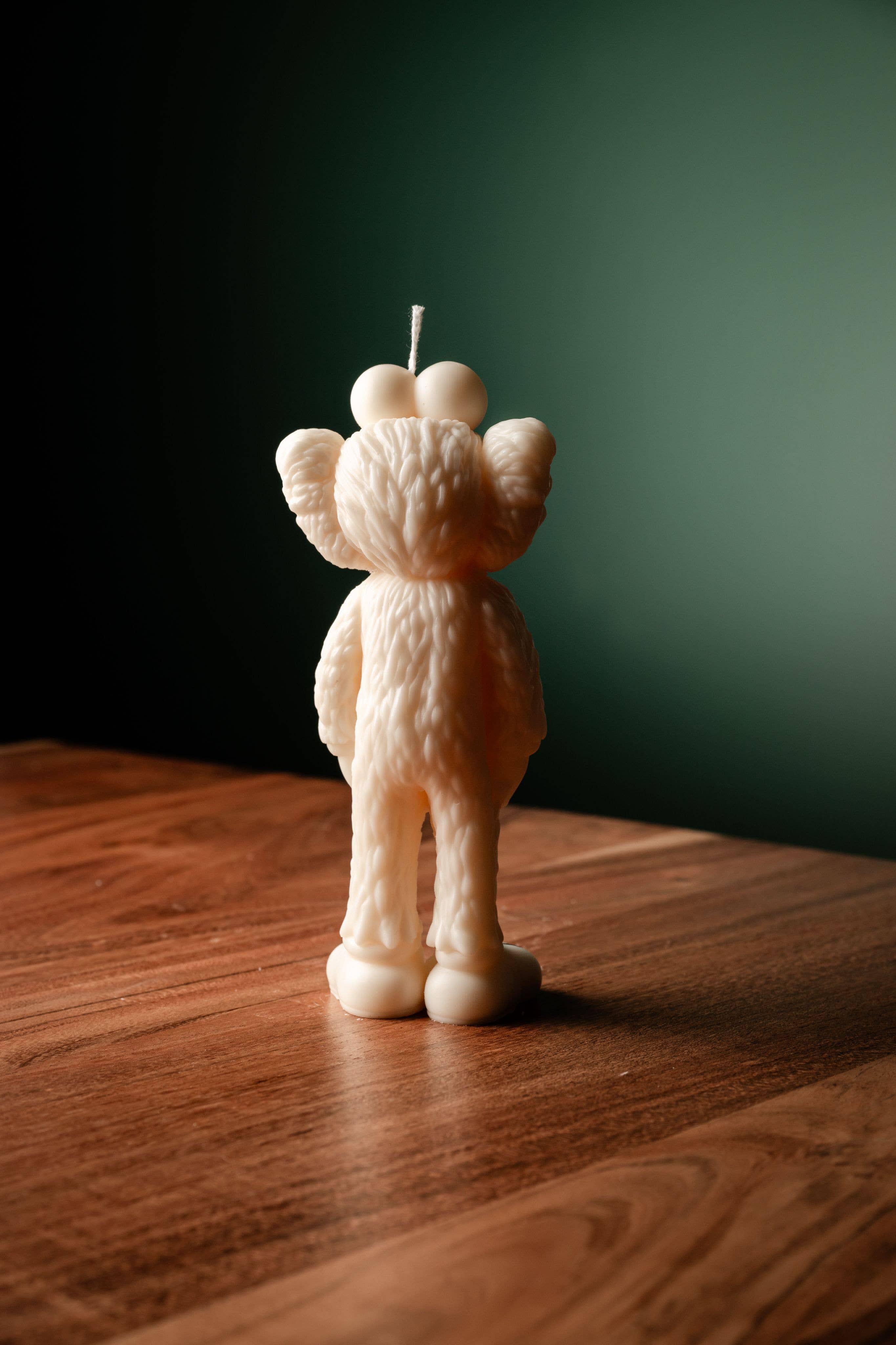 Allure CA - Wholesale Novelty Candle - Kaws x Sesame Street Decorative Candle6
