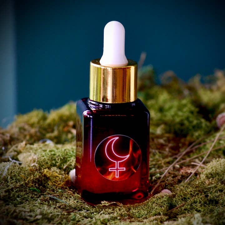 Huile de rituel de renaissance de Lilith pour la vente par Blessed Bee Apothecary