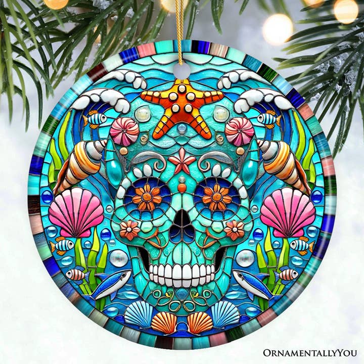 Oceanic Oasis Sugar Skull ornament in gebrandschilderd glas voor wholesale door OrnamentallyYou