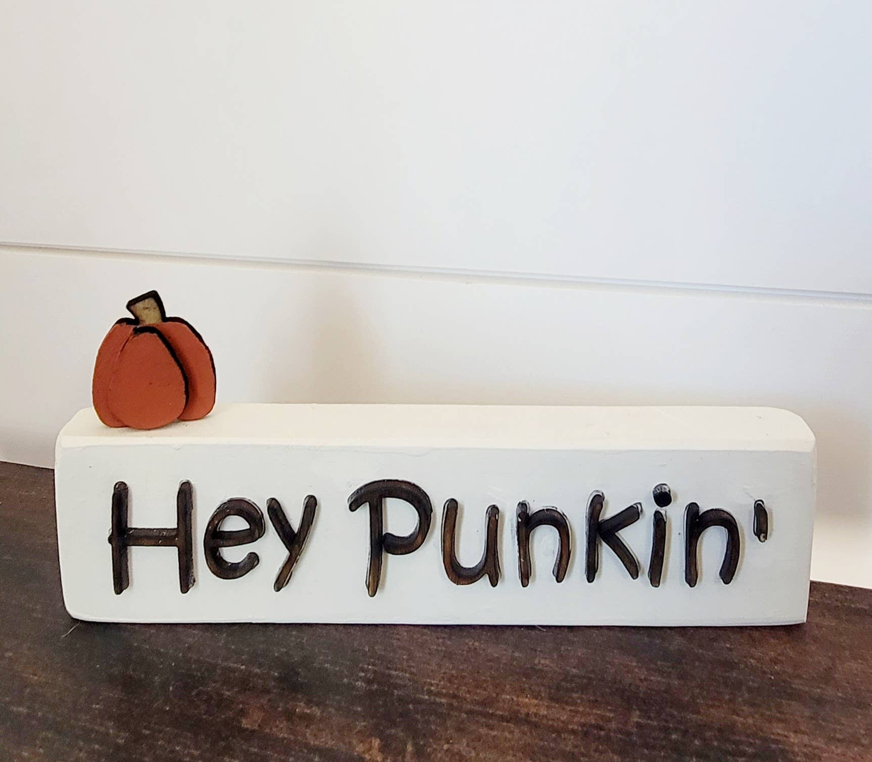 The Country Roost - Venta al por mayor Letreros - Cartel de niñera grueso con la inscripción «Hey Punkin'»0