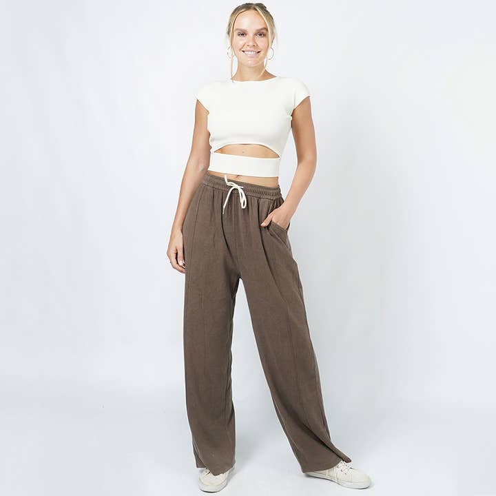 Sensibling Corp. - Wholesale Lounge Sweatpants/Joggers - Women's - Women's Straight Leg Sweatpants with Pockets1