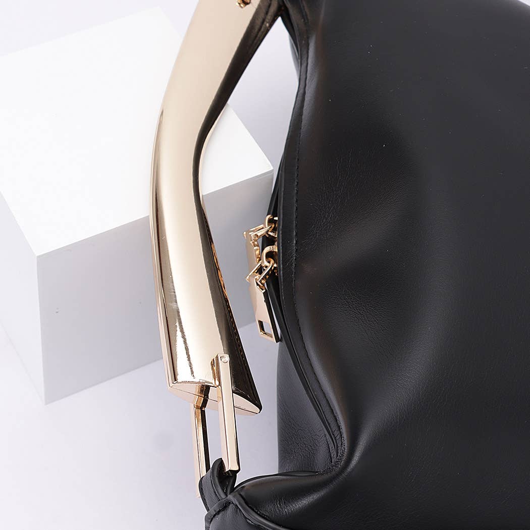 3AM BY H&D ACCESSORIES - Wholesale Clutch Bag - Women's - Faux Leather Metal Handle BAgg
4