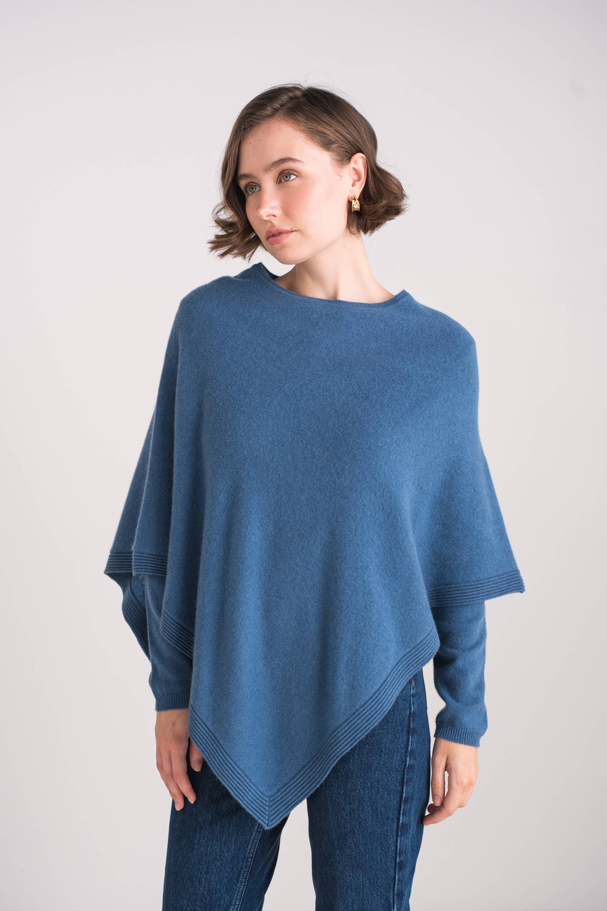 jw.atelier - Wholesale Poncho - Women's - 100% cashmere poncho16