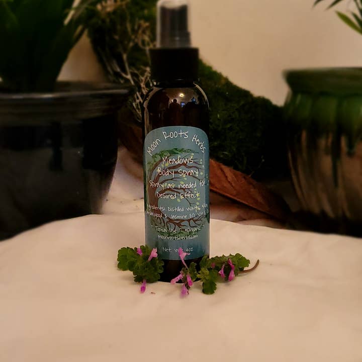 Spray Corporal Prados por atacado de Moon Roots Herbs, LLC