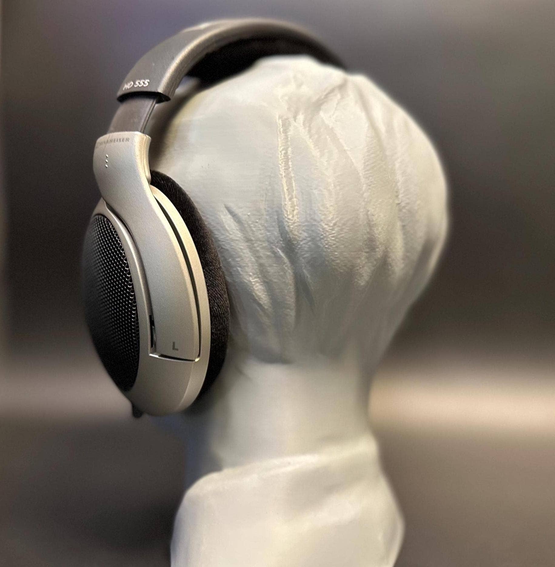 <3 Studio - Wholesale Headphones - Bang Chan Headphone Stand – Sleek and Stylish Desk Accessory for Stray Kids kpop Fans9