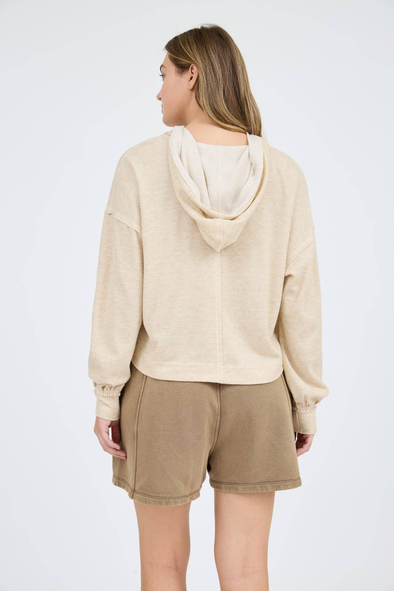 Blu Pepper – wholesale Stickad topp - Dam – Huvtröja med delad hals och långa ärmar i stickat tyg11