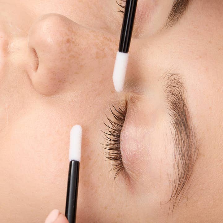 GladGirl – wholesale Eye make-up brush – Disposable Flocking Applicator - 25 per Quantity1