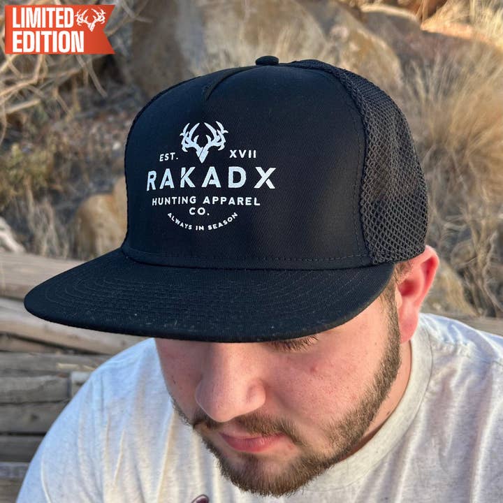 Casquette de camionneur Dakota à bord plat pour la vente par Rak•Adx Hunting Apparel