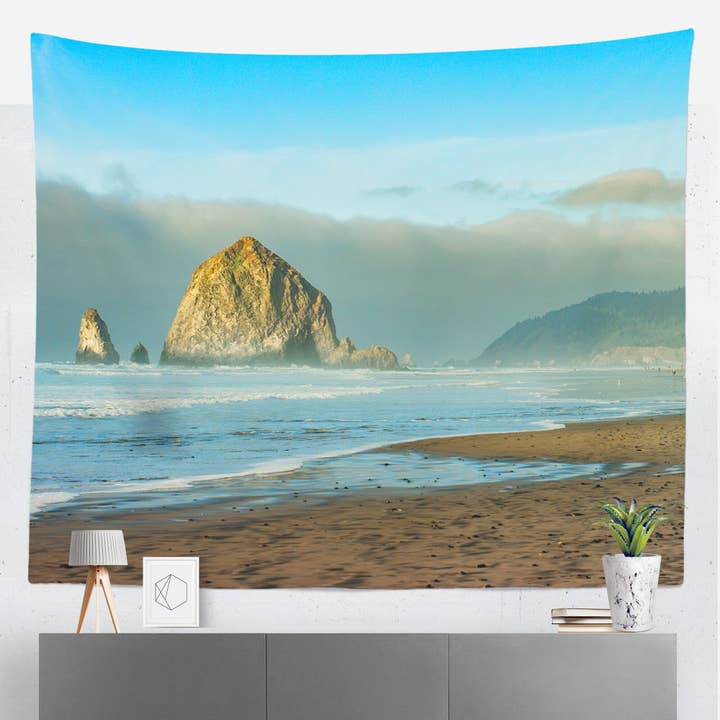 Arazzo da parete della costa dell'Oregon, decorazione Cannon Beach, Haystack Rock per la vendita all'ingrosso da parte di lostkatphoto