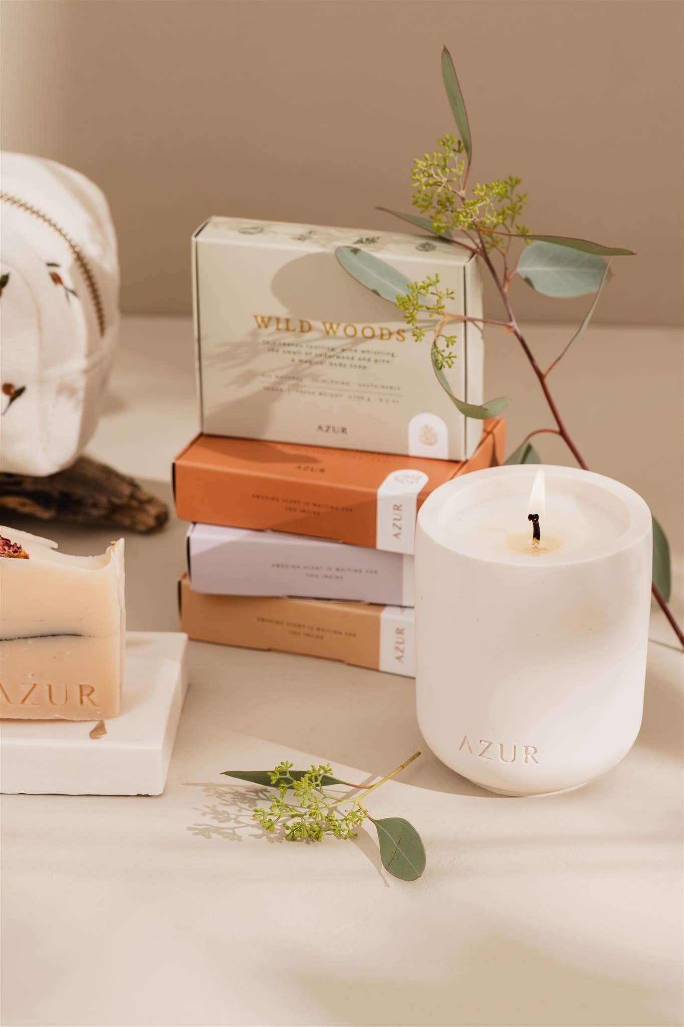 Azur Natural Bodycare BV - Wholesale Jar/Filled Candle - Wild Flower | Natural soy wax candle | Essential oils3