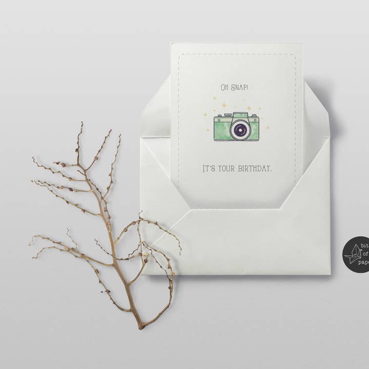Carte d'anniversaire drôle rétro /appareil photo pour la vente par Bits of paper design co
