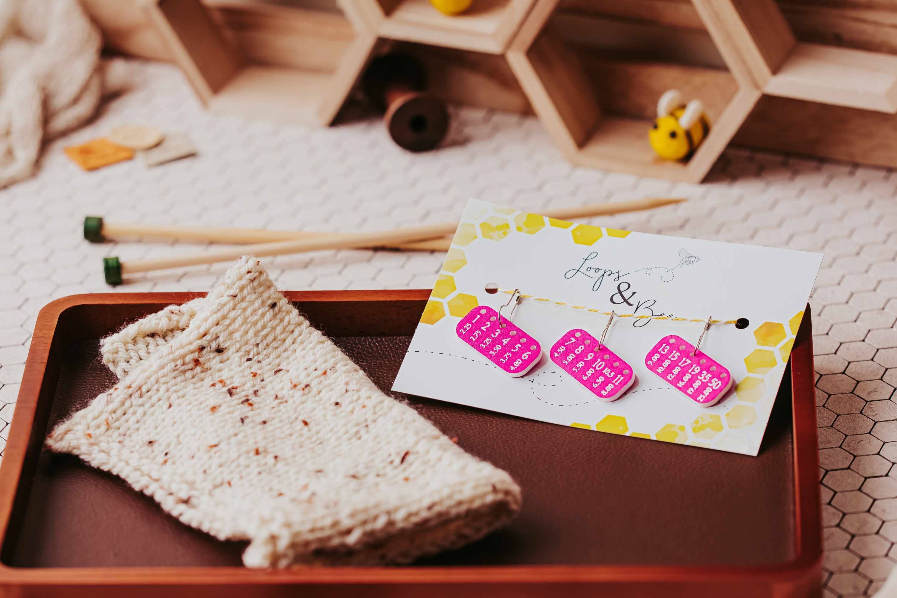 Loops & Bee - Wholesale Knitting/Crochet Supplies - (Knitting) Needle Minder Set, Size Reminder Stitch Markers7