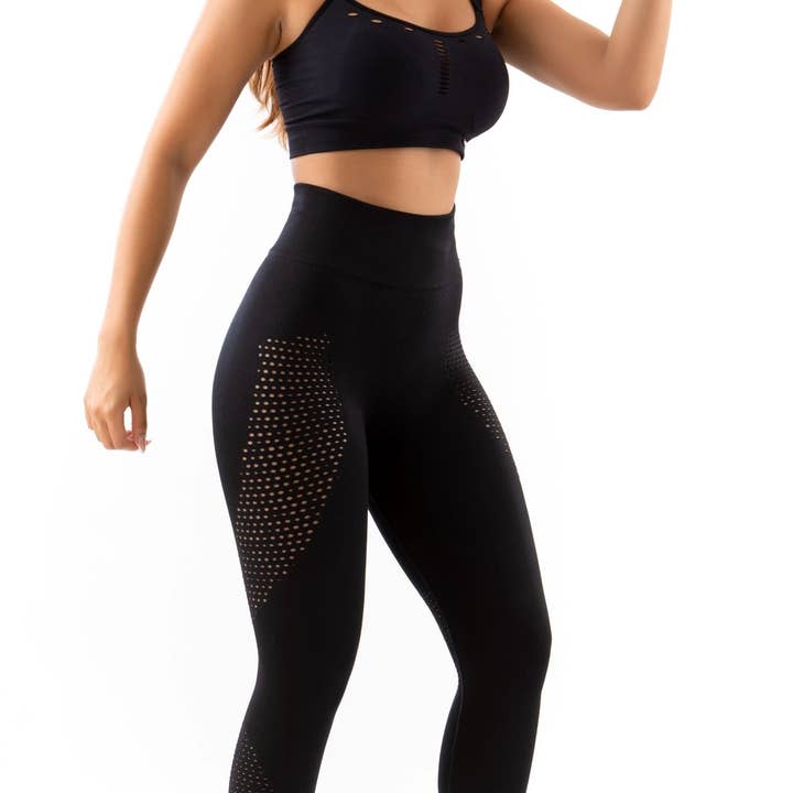 ENSEMBLE VIENNA SANS COUTURE pour la vente par Tangofit LLC