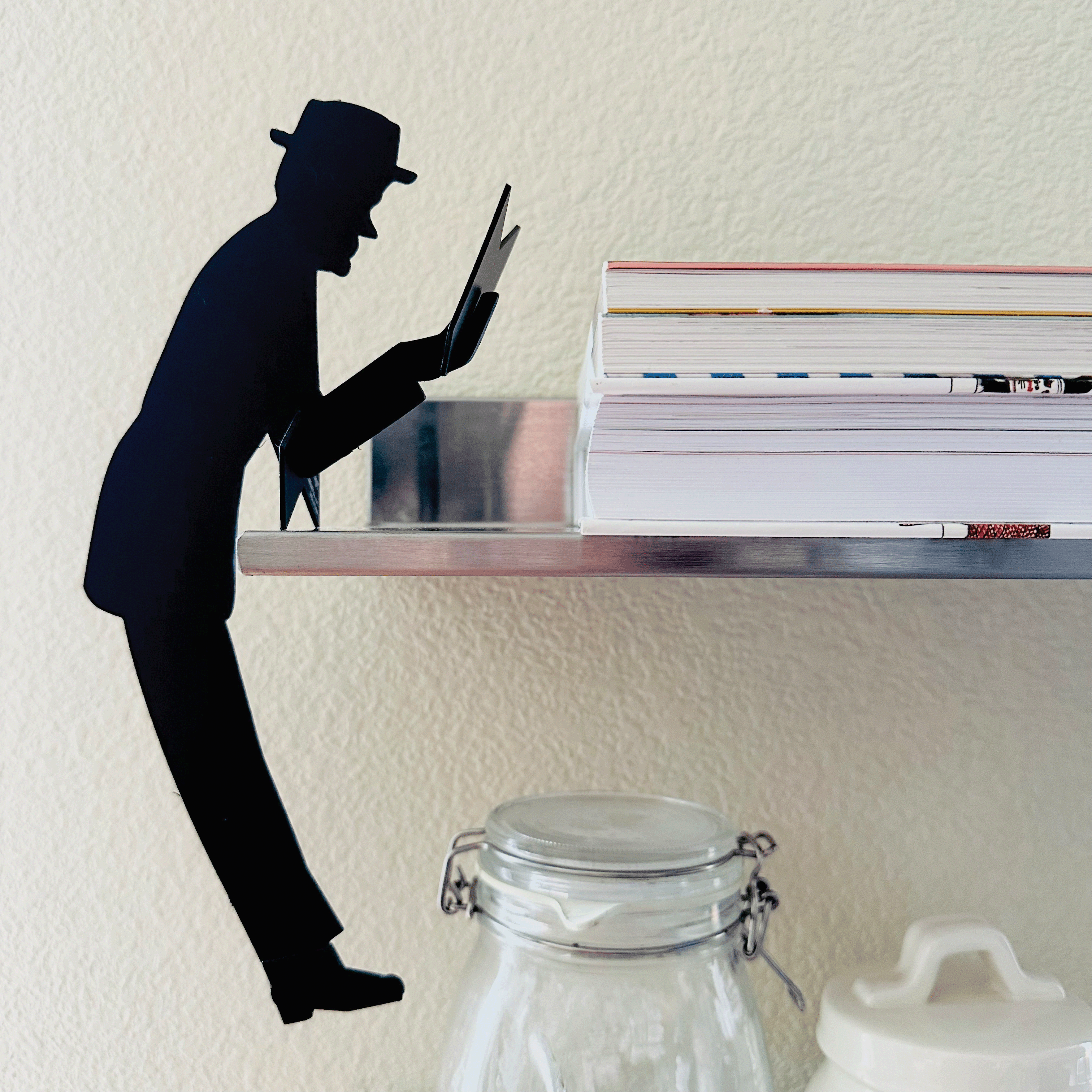 Elements2 Design - Wholesale Sculpture - Pendulums Bookman - Kinetic Balancing Sculpture1