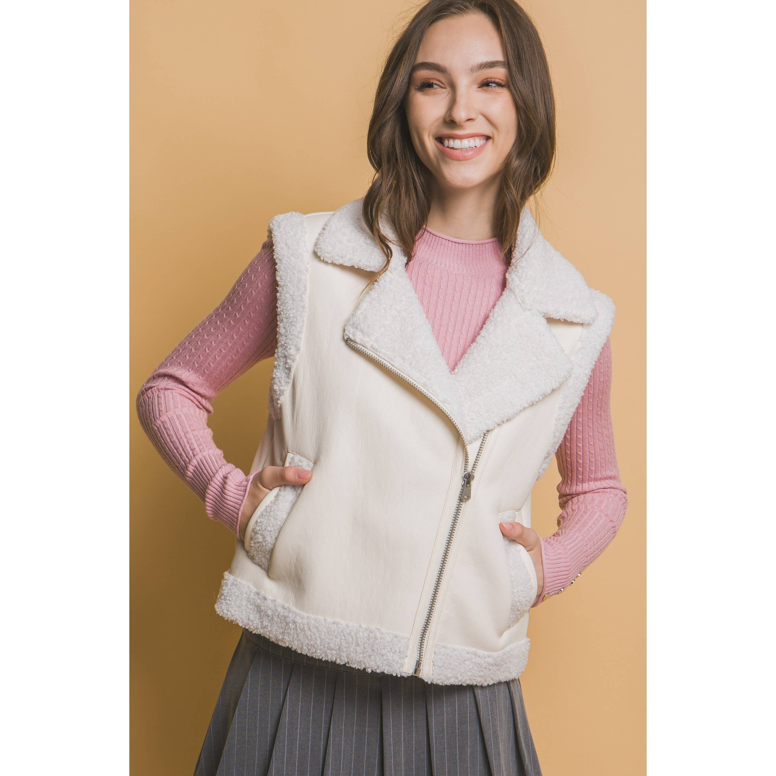 HiteJeans – wholesale Väst - Dam – PU Faux Läder Sherpa Trim Vest14