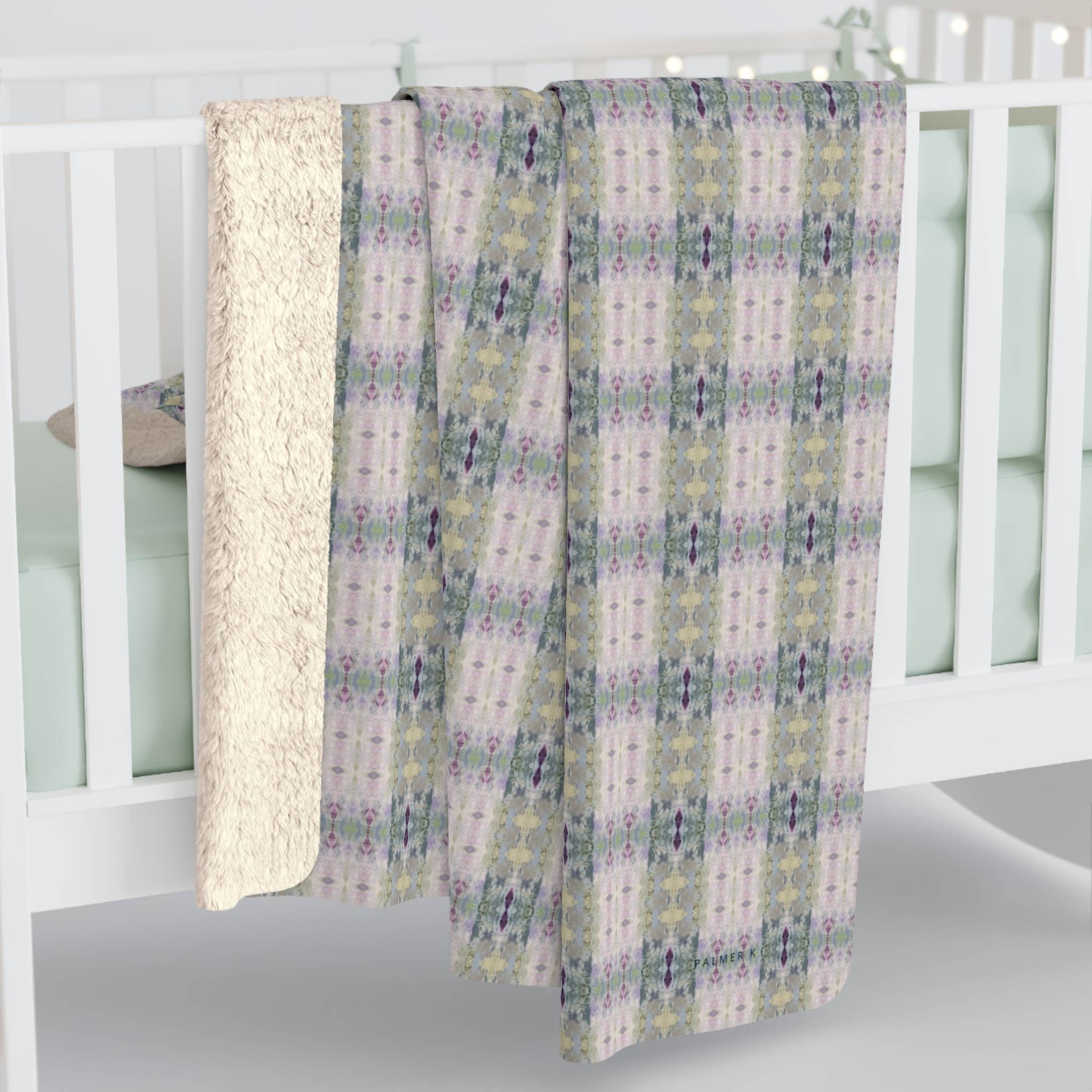 PALMER K Designs - Wholesale Throw Blanket - Sherpa Throw / Blanket: Lilac / Pink Geometric -TR/P10A3