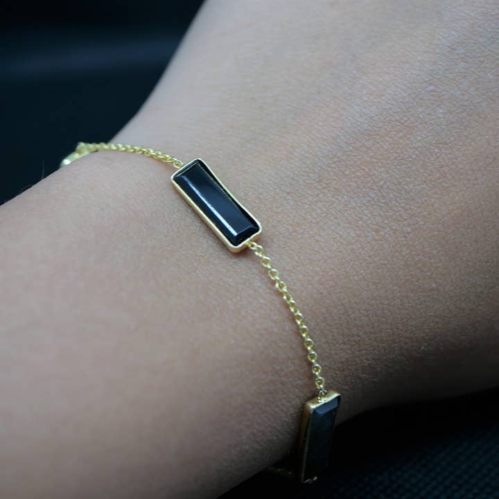 Atelier Leblanc - Wholesale Link & Chain Bracelet - Finesse Labradorite & Onyx Bracelet1