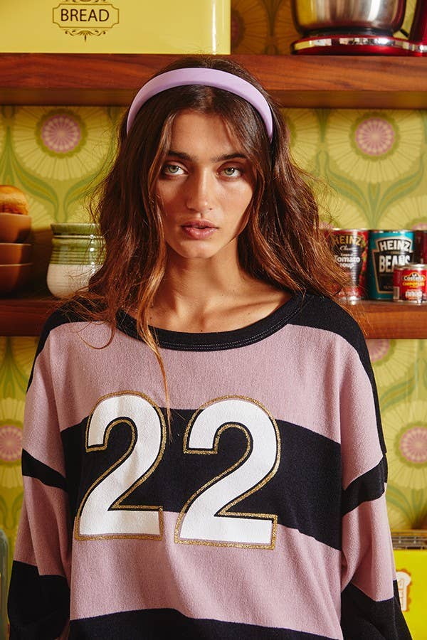 BORDEAUX/MOKA SALDI OUTLET T1589 Top a blocchi di colore con stampa numero 22 in vendita all'ingrosso su Faire1