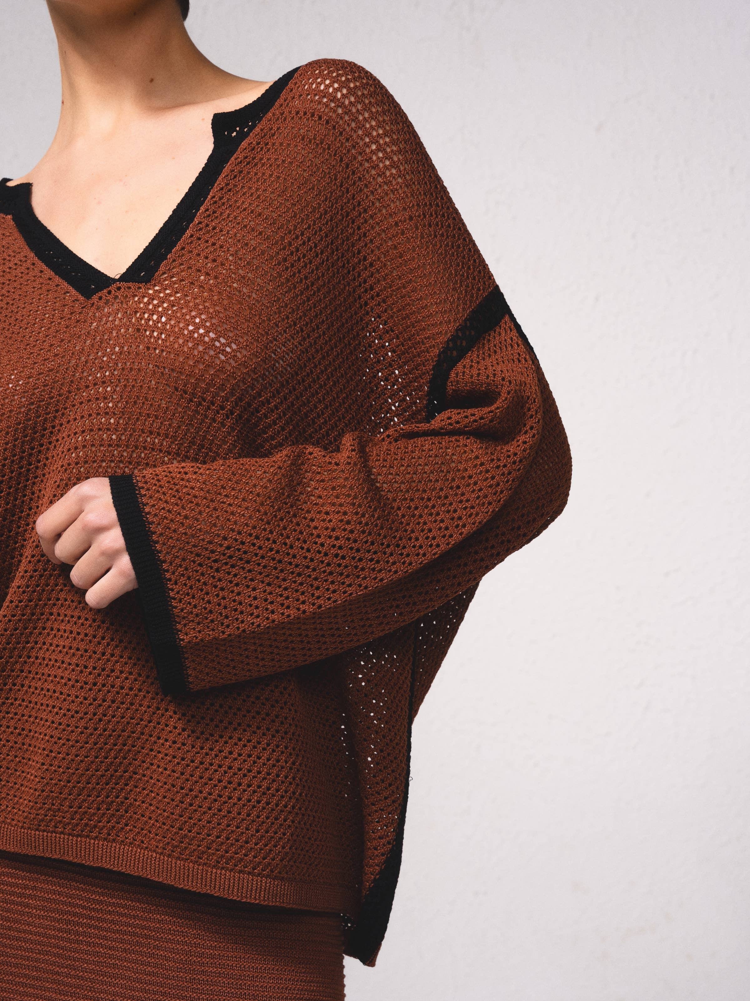 SMF - Wholesale Knit Sweater - Women's - 259158 - Sweater with contrast stitching 9