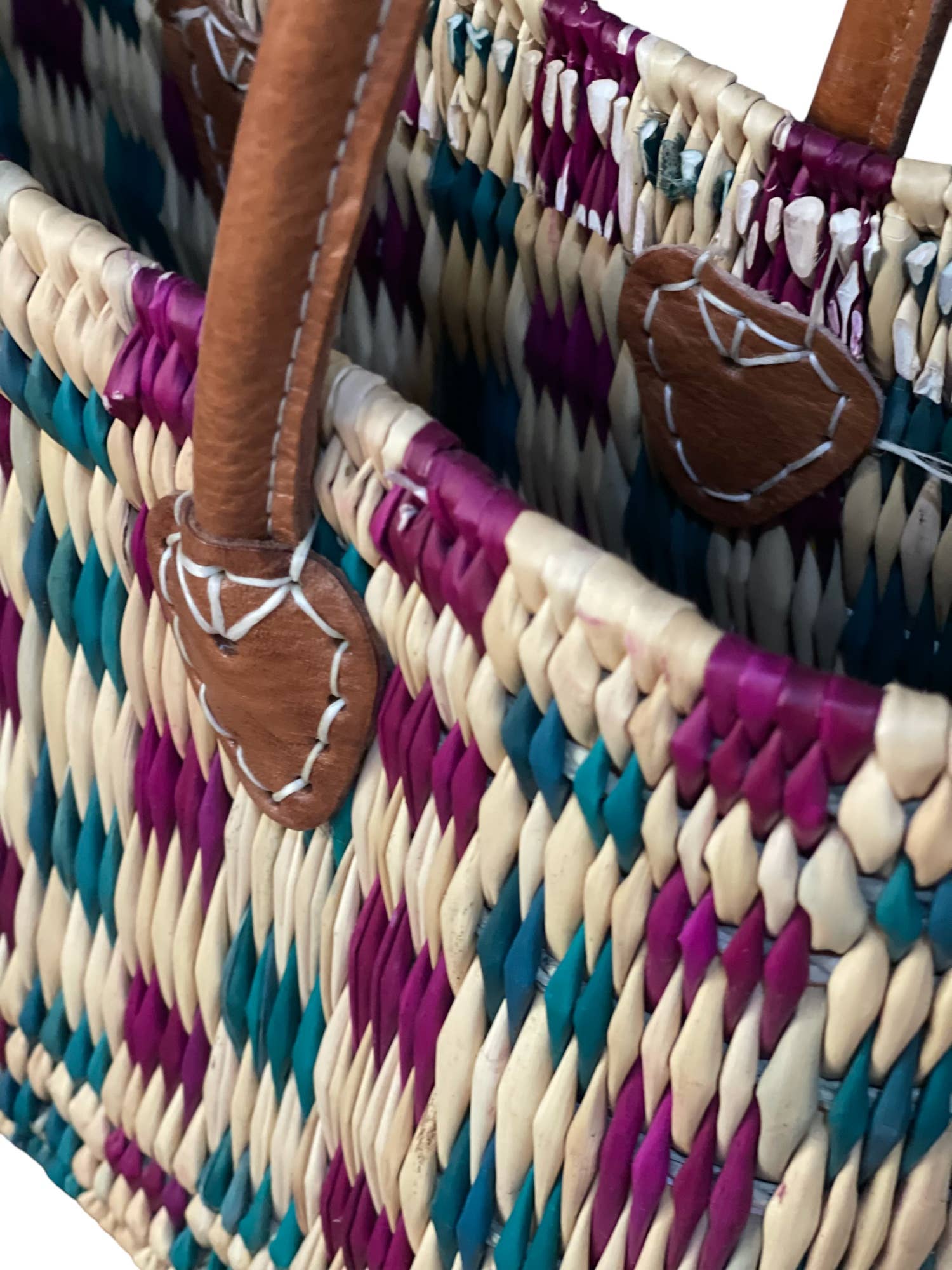 HandHappiness – Großhandel Lebensmittel-/Einkaufstasche – Handgefertigter gewebter Einkaufskorb aus Binsen - Grün & Lila - 38