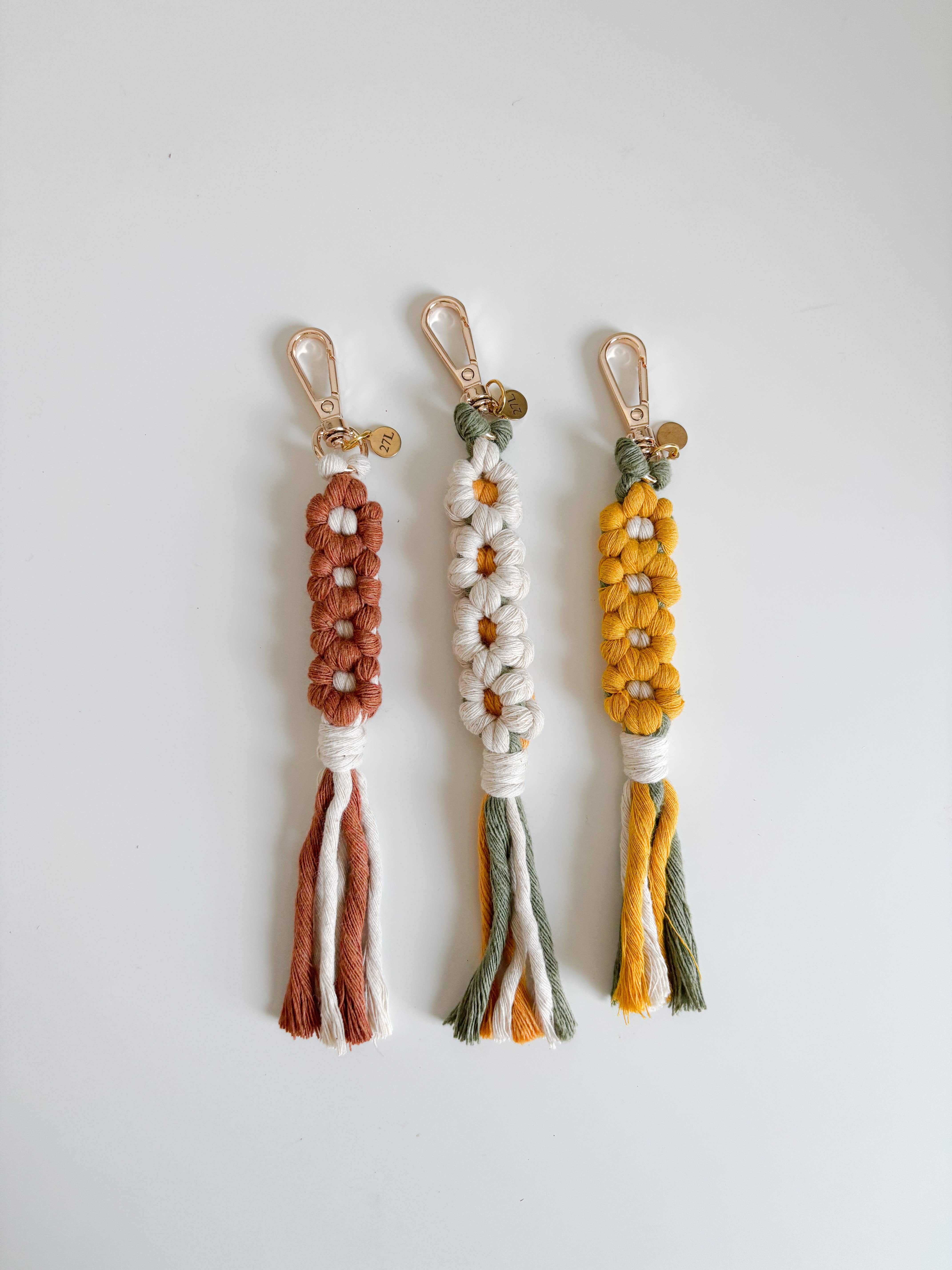 27 and Looming - Wholesale Keychain - Women's - Daisy Macrame Keychain, Boho, Bag Charm, Accessory, Flower2