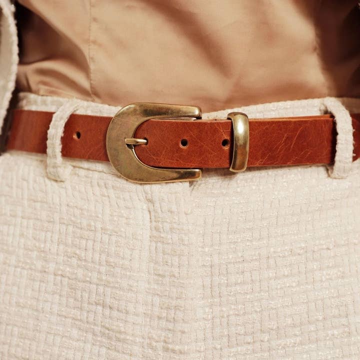 Amsterdam Heritage Leather Belts, Bags, Jackets & Apparel - Vente Ceinture – femme - FABRIQUÉ SUR COMMANDE Annie | Ceinture fine en cuir avec boucle dorée pour femme5