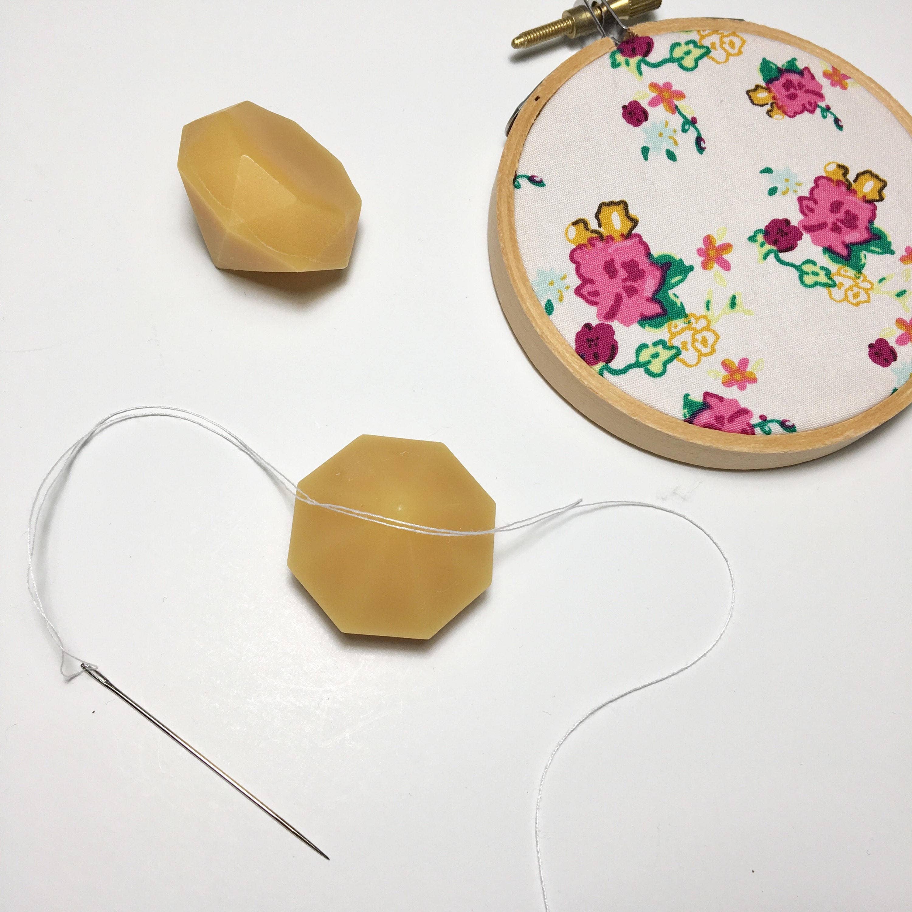 Posey Handmade - Wholesale Craft Supplies - Thread Gem 100% Beeswax Thread Conditioner2