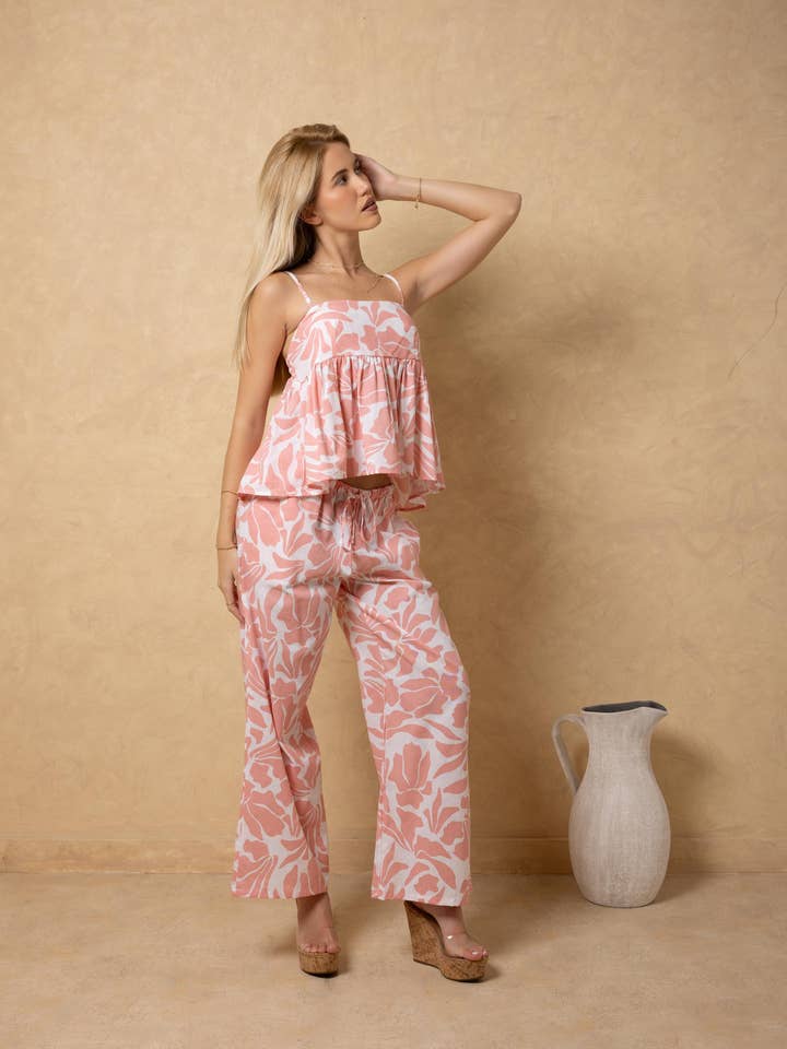 NW2063 - Bomuldstop med rosenbladeprint for engroshandel hos Seaspice Resort Wear