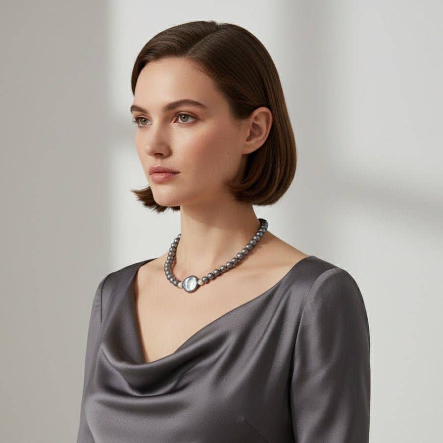 OE! - Wholesale Beaded/Pearl Necklace - PEARL SMOKE - Necklace with river pearls and central gray baroque pearl1