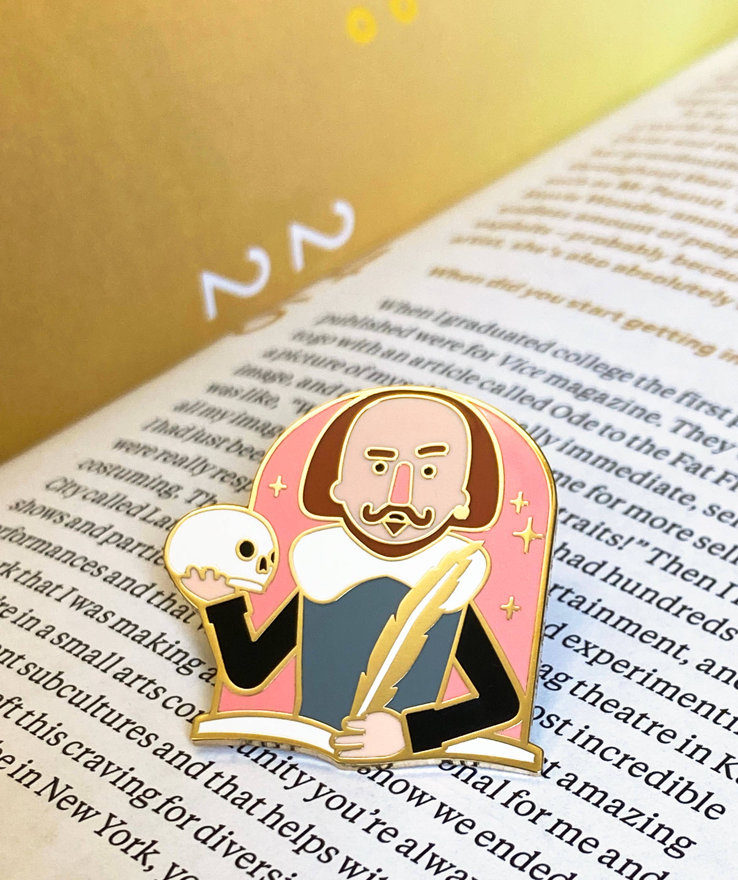 Collectable Cities - Wholesale Lapel Pin/Button - Shakespeare Enamel Pin2