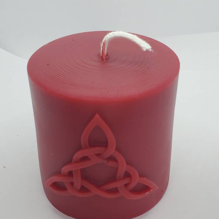 Cernunnos Farms - Wholesale Pillar Candle - Celtic Knotwork Interlaced Tri-Point Pillar Candle2